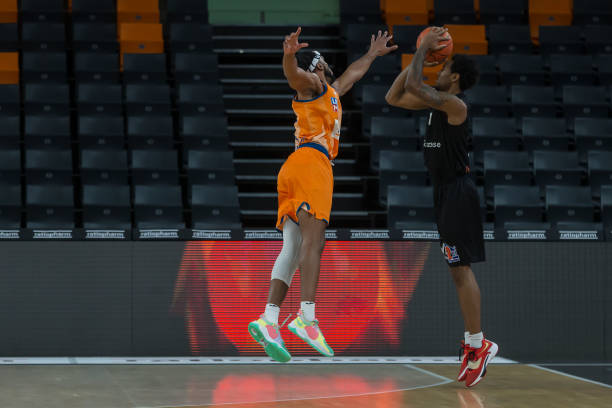 对于摩纳哥 对于摩纳哥